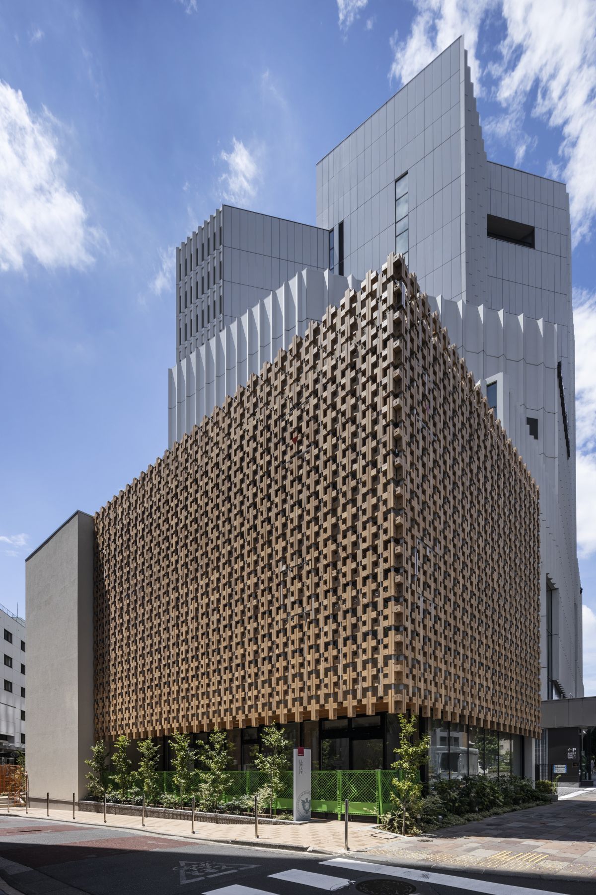 上智大学 15号館